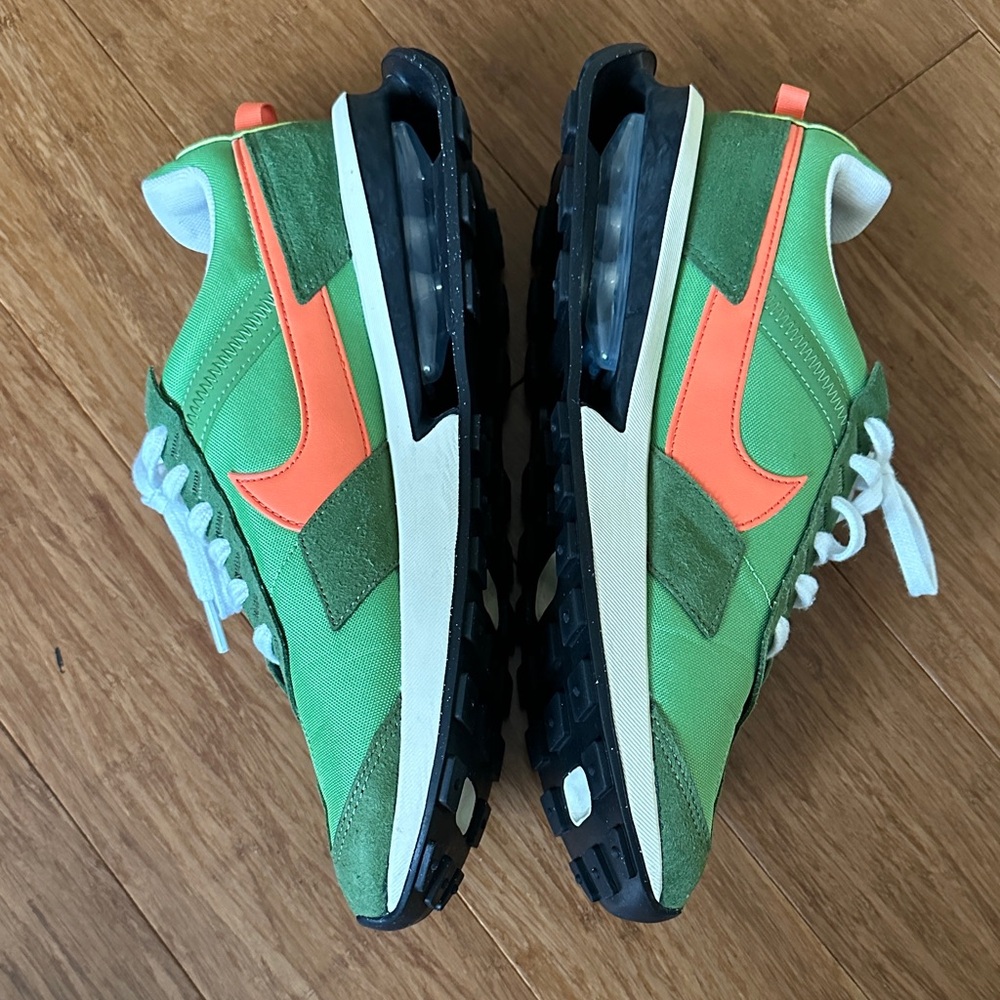 Nike Green and Orange Retro Running Sneakers - Picture 2 of 3